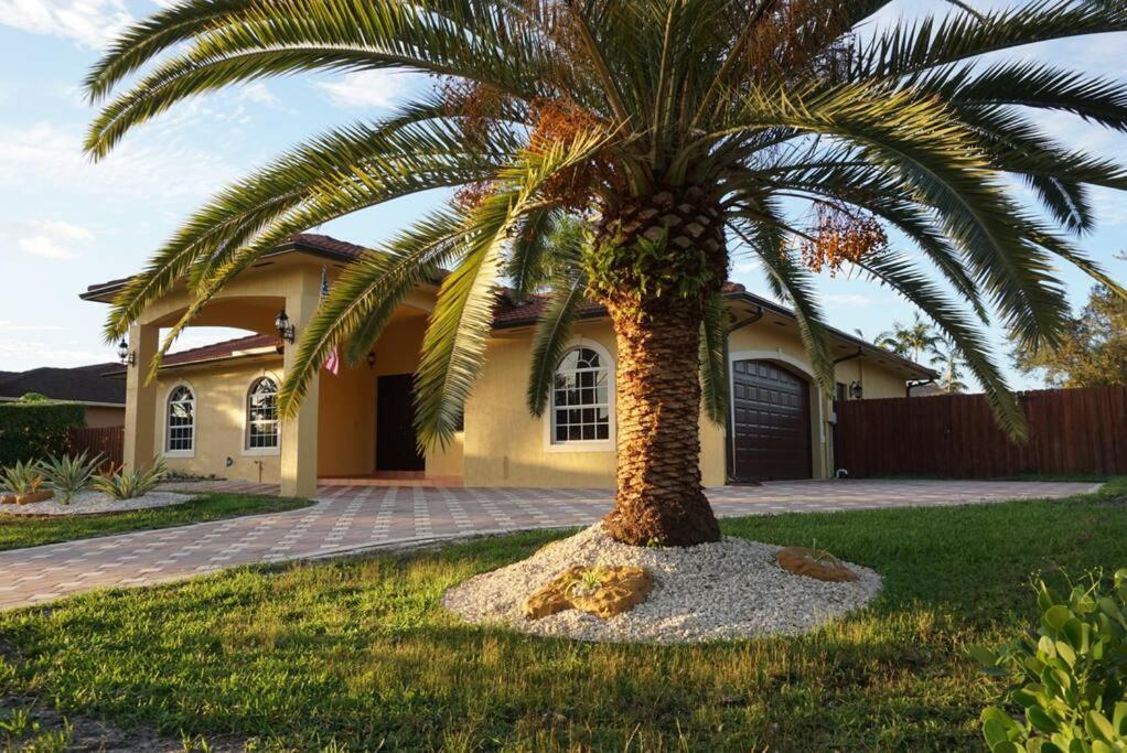 New Luxury Vacation Dream Rental- Sleeps 15! Miami Dış mekan fotoğraf