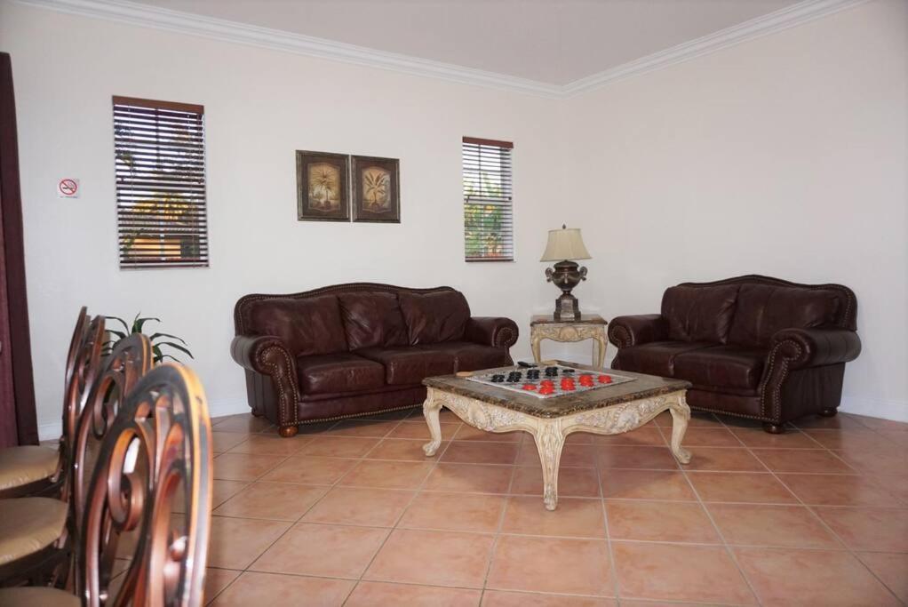 New Luxury Vacation Dream Rental- Sleeps 15! Miami Dış mekan fotoğraf
