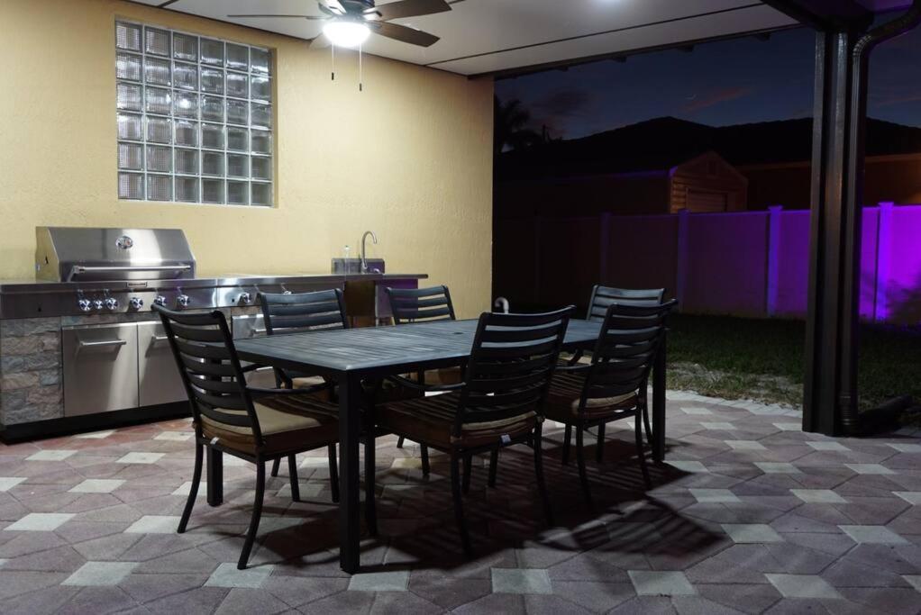 New Luxury Vacation Dream Rental- Sleeps 15! Miami Dış mekan fotoğraf