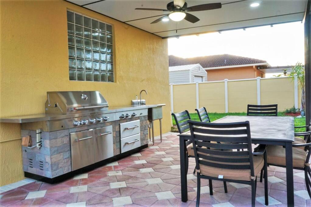 New Luxury Vacation Dream Rental- Sleeps 15! Miami Dış mekan fotoğraf